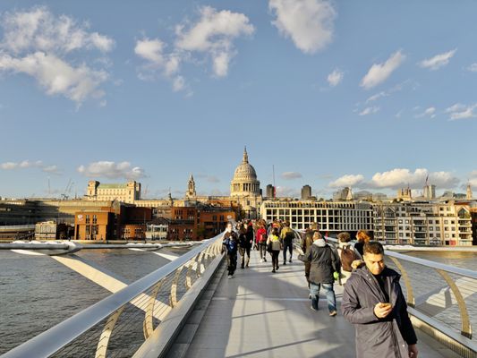 Millennium Bridge by null