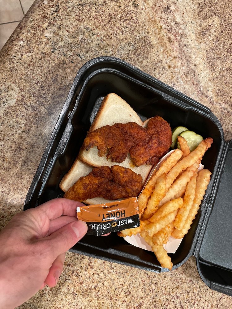 Dave’s Hot Chicken - Photo 2