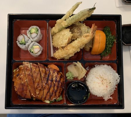 Sansu Sushi and Cocktails by null