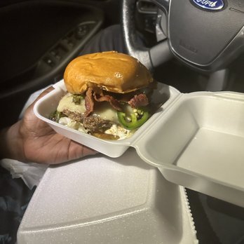 Burgerlicious - Lit Burger - Burgers Near Me - Lewisville, Texas