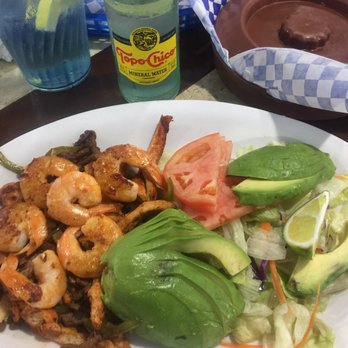 El Marinero - Mixed grill - Seafood Near Me - San Antonio, Texas