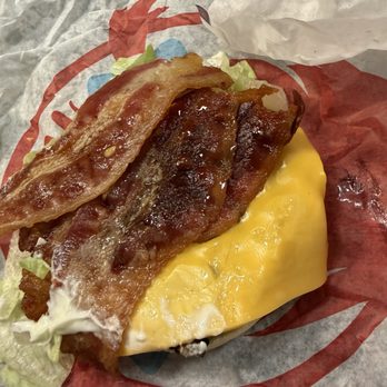 Wendy's - Burgers Near Me - Lee's Summit, Missouri Wendy's - Burgers Near Me - Lee's Summit, Missouri