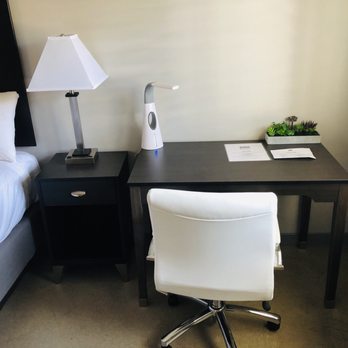 Americana Modern Hotel - Hotels Near Me - Redding, California Americana Modern Hotel - Hotels Near Me - Redding, California