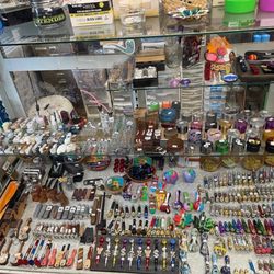 Cloud Nine Shoppe - Huge variety