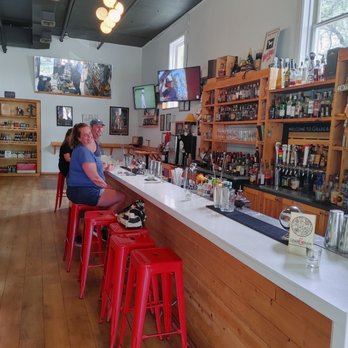 Grape & Grain Exchange - Don and Karen at Grape & Grain. - Beer, Wine & Spirits Near Me - Jacksonville, Florida Grape & Grain Exchange - Don and Karen at Grape & Grain. - Beer, Wine & Spirits Near Me - Jacksonville, Florida