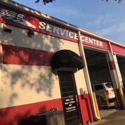 BSI Car Service - Sign says they open at 8 but these guys were steady working hard at 7:30.