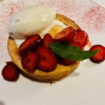 Delilah - Grandma's Gooey Butter Cake - New American Near Me - Las Vegas, Nevada