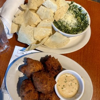 Coconuts - Spinach And Artichoke Dip, Shrimp and Conch Fritters - Seafood Near Me - Fort Lauderdale, Florida Coconuts - Spinach And Artichoke Dip, Shrimp and Conch Fritters - Seafood Near Me - Fort Lauderdale, Florida