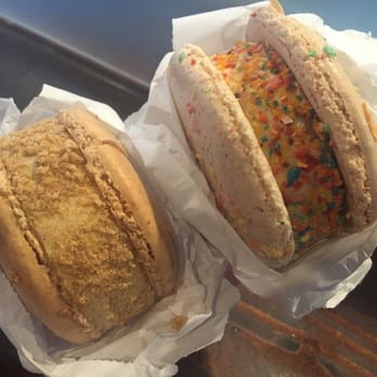 Guiltea Cravings - Cinnamon Toast Crunch and fruit pebbles ice cream macarons - Coffee & Tea Near Me - San Diego, California