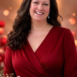 Reader's Garden - Carrie is an Intuitive Clairvoyant Medium & Spiritual Minister. Practitioner of QVT & HOH