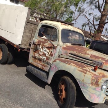 Junkyard Cafe - American Near Me - Simi Valley, California