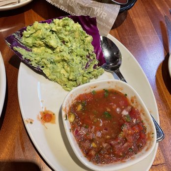 Wood Ranch Camarillo - guacamole and salsa that came with chips appetizer - Barbeque Near Me - Camarillo, California Wood Ranch Camarillo - guacamole and salsa that came with chips appetizer - Barbeque Near Me - Camarillo, California