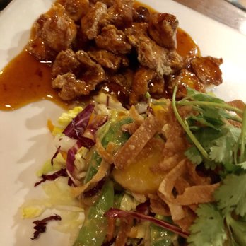 Café Hollander Hilldale - Formosa salad - American Near Me - Madison, Wisconsin