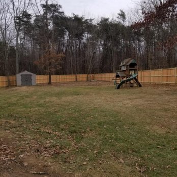 Alaska Fence Co - 6 ft cedar privacy fence - Fences & Gates Near Me - Springfield, Virginia