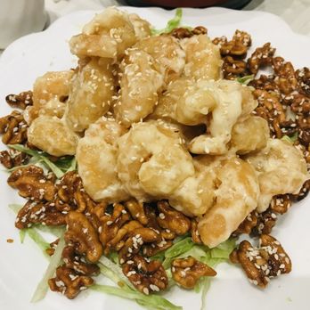 Lobster Bay - Prawns with walnuts in mayonnaise sauce - Seafood Near Me - Rowland Heights, California