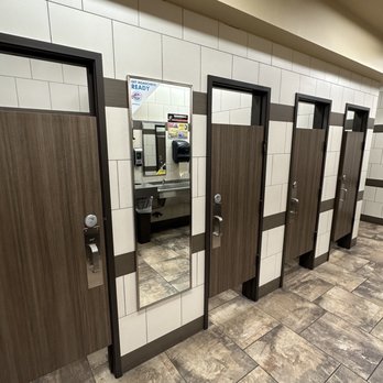 Love's Travel Stop - Restroom - Gas Stations Near Me - Ritzville, Washington Love's Travel Stop - Restroom - Gas Stations Near Me - Ritzville, Washington