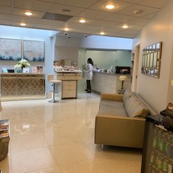 Cosmetic Skin Institute