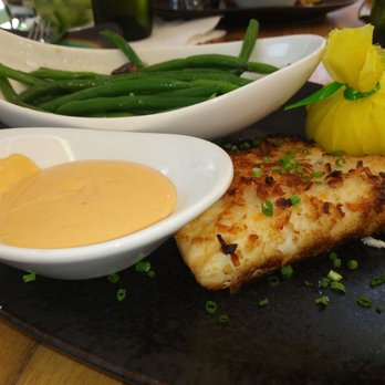 Avocado Grill - Sweet Potato & Coconut Mahi, Garlic Green Beans and (very) Spicy Mayo on the side. - Tapas/Small Plates Near Me - West Palm Beach, Florida