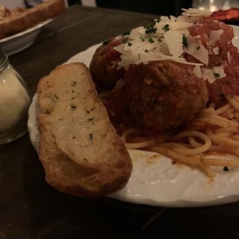 Ruby’s Winehouse - Wine Bars Near Me - Coraopolis, Pennsylvania