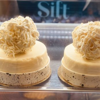 Sift Bake Shop - This vanilla cake was fantastic - Bakeries Near Me - Uncasville, Connecticut