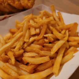 Golden crispy fries Golden crispy fries