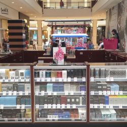 Perfumania Kiosk Giftly Beautiful Gift Card Alternative