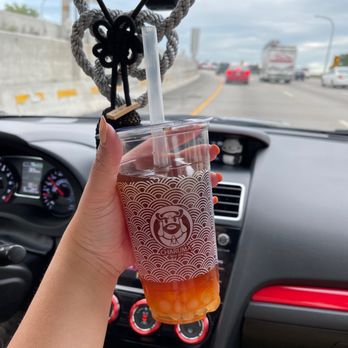 Charuma Tea Bar - Smoky Oolong with their fresh house-made bubble - Bubble Tea Near Me - Providence, Rhode Island