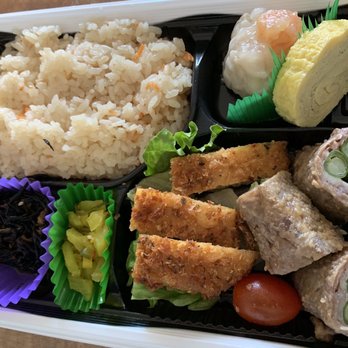 Obento Rinka - Today's special:  fried rice, shrimp shumai, tamagoyaki, green beans rolled in beef, calamari katsu, tsukemono and hijiki - Japanese Near Me - Honolulu, Hawaii