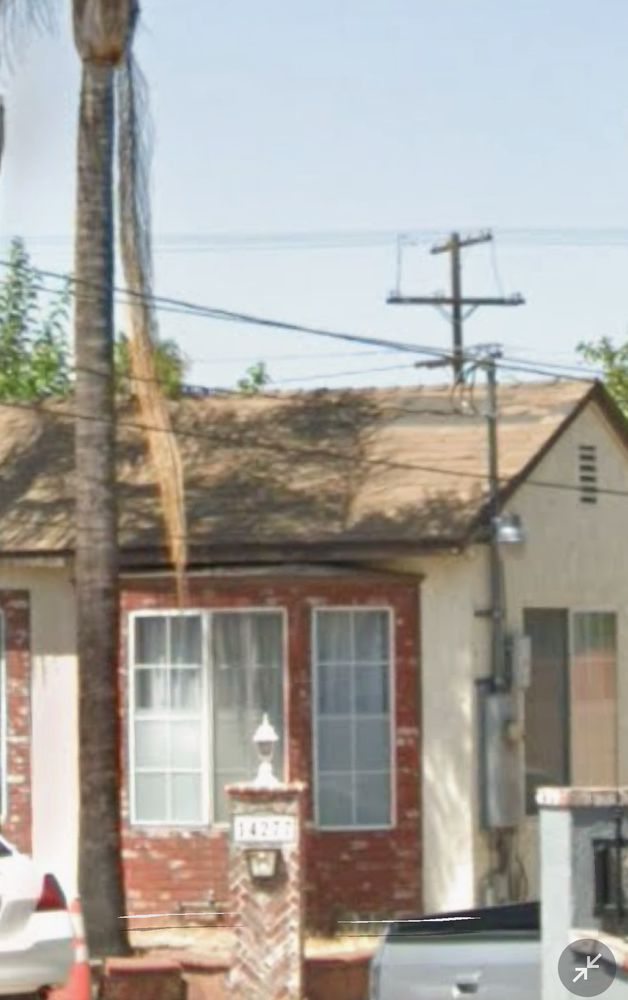 Slide of Expert Solis Roofing