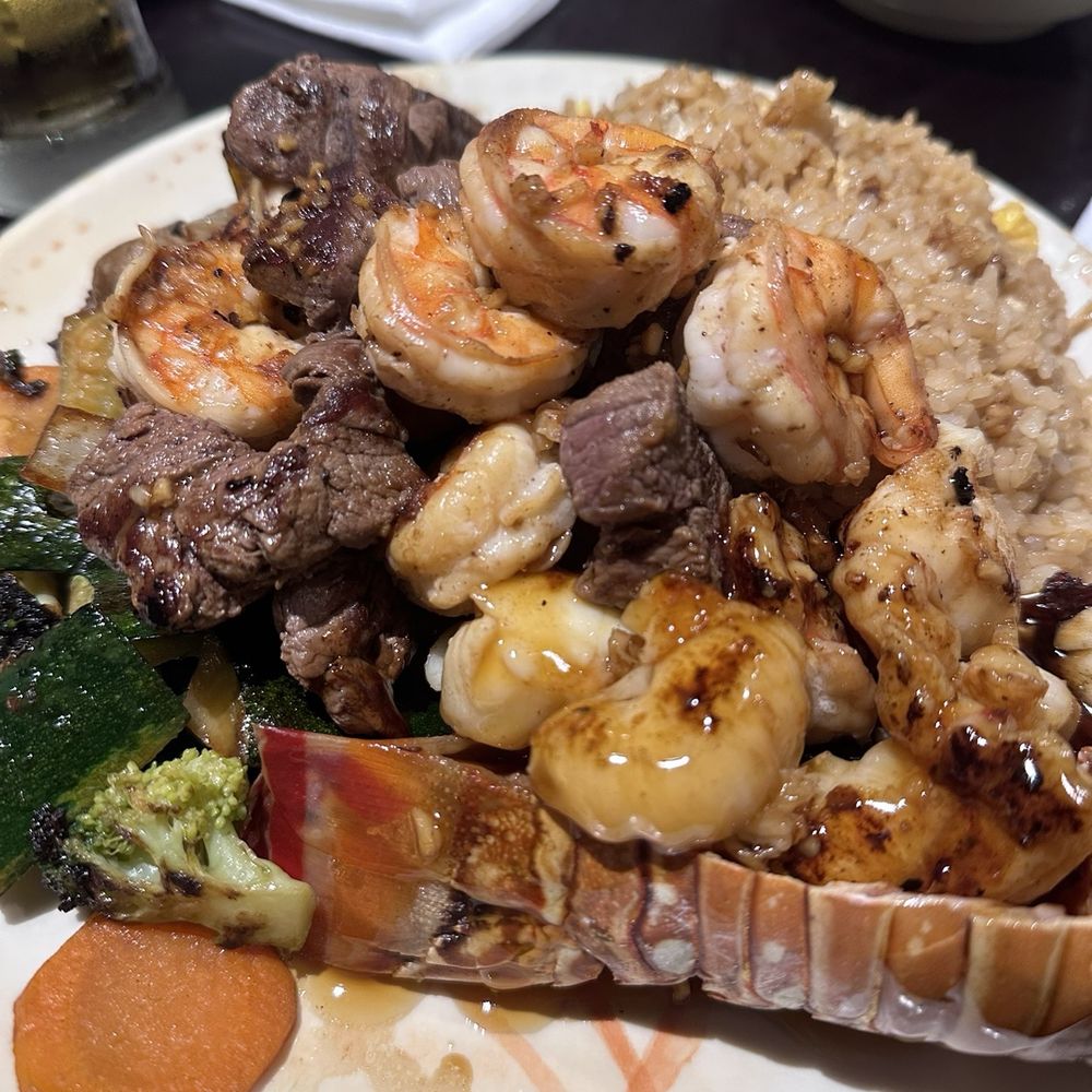 Fujiyama - Sushi Bars Near Me - Milwaukee, Wisconsin
