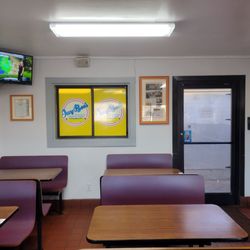 Jay Bee's - Room to dine