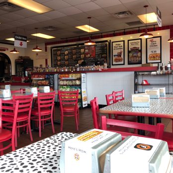 Firehouse Subs - the interior of a restaurant - Fast Food Near Me - Richmond, Virginia