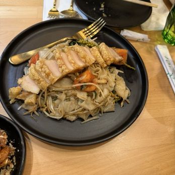 Manaao - Thai Near Me - Tustin, California