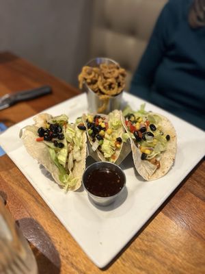 Deano's Grill and Tapworks EAST by null