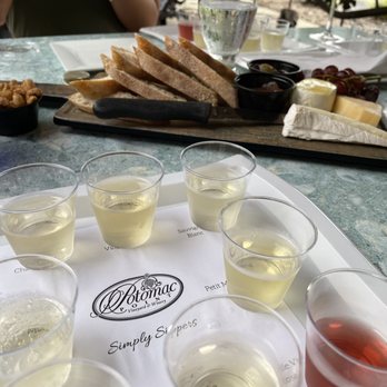 Potomac Point Winery - Simply Sippers flight and a white wine cheese board - Wineries Near Me - Stafford, Virginia