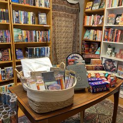 Four Seasons Books