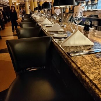 Pappas Bros. Steakhouse - Bar Seats - Steakhouses Near Me - Dallas, Texas