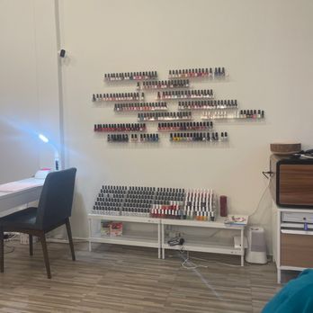 Omg Nails - Nail Salons Near Me - Beverly Hills, California