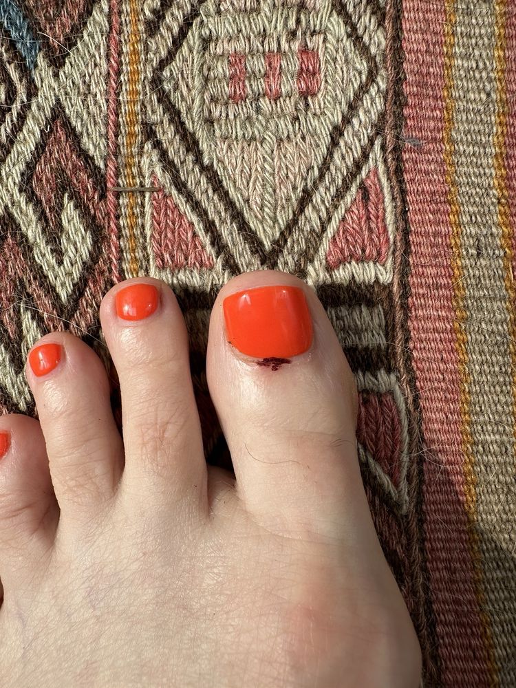 Bebe's Nail & Spa Logo