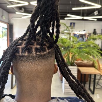 the DAPPERY Barber Shop - Peep my parts and two-strand twists - Barbers Near Me - San Leandro, California