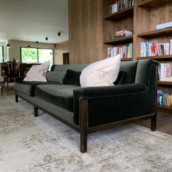 A-Z Upholstery and Fabric - Sofa and bench upholstery by Arye