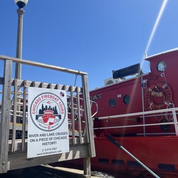 Chicago Fireboat Tours - Boat tour - Boat Charters Near Me - Chicago, Illinois Chicago Fireboat Tours - Boat tour - Boat Charters Near Me - Chicago, Illinois