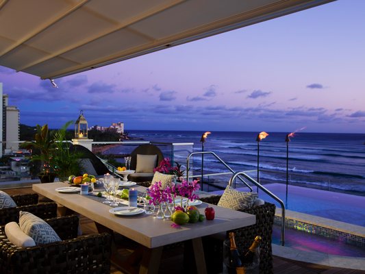 ESPACIO The Jewel of Waikiki by null