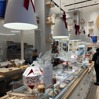 Rosetta Bakery - Patisserie/Cake Shop Near Me - New York, New York