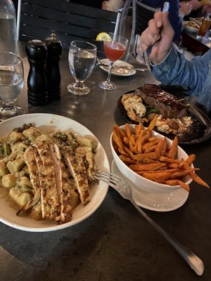 Di Campli’s Italian Ristorante by null