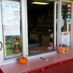 Koran's Farm & Gift Shop - Ice cream window.