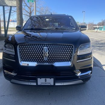 Paramount VIP & Limo Services - Airport Shuttles Near Me - Glendale, Wisconsin Paramount VIP & Limo Services - Airport Shuttles Near Me - Glendale, Wisconsin