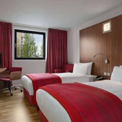 Ramada Encore Newcastle-Gateshead - 2 Twin Bed Guest Room
