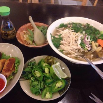 PhoNatic - Chicken and veggie pho. Love the toppings bar. - Vietnamese Near Me - Austin, Texas PhoNatic - Chicken and veggie pho. Love the toppings bar. - Vietnamese Near Me - Austin, Texas