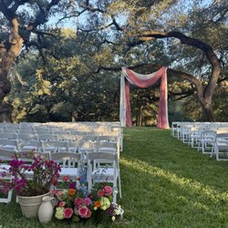 Cathedral Oaks - Wedding Decorations